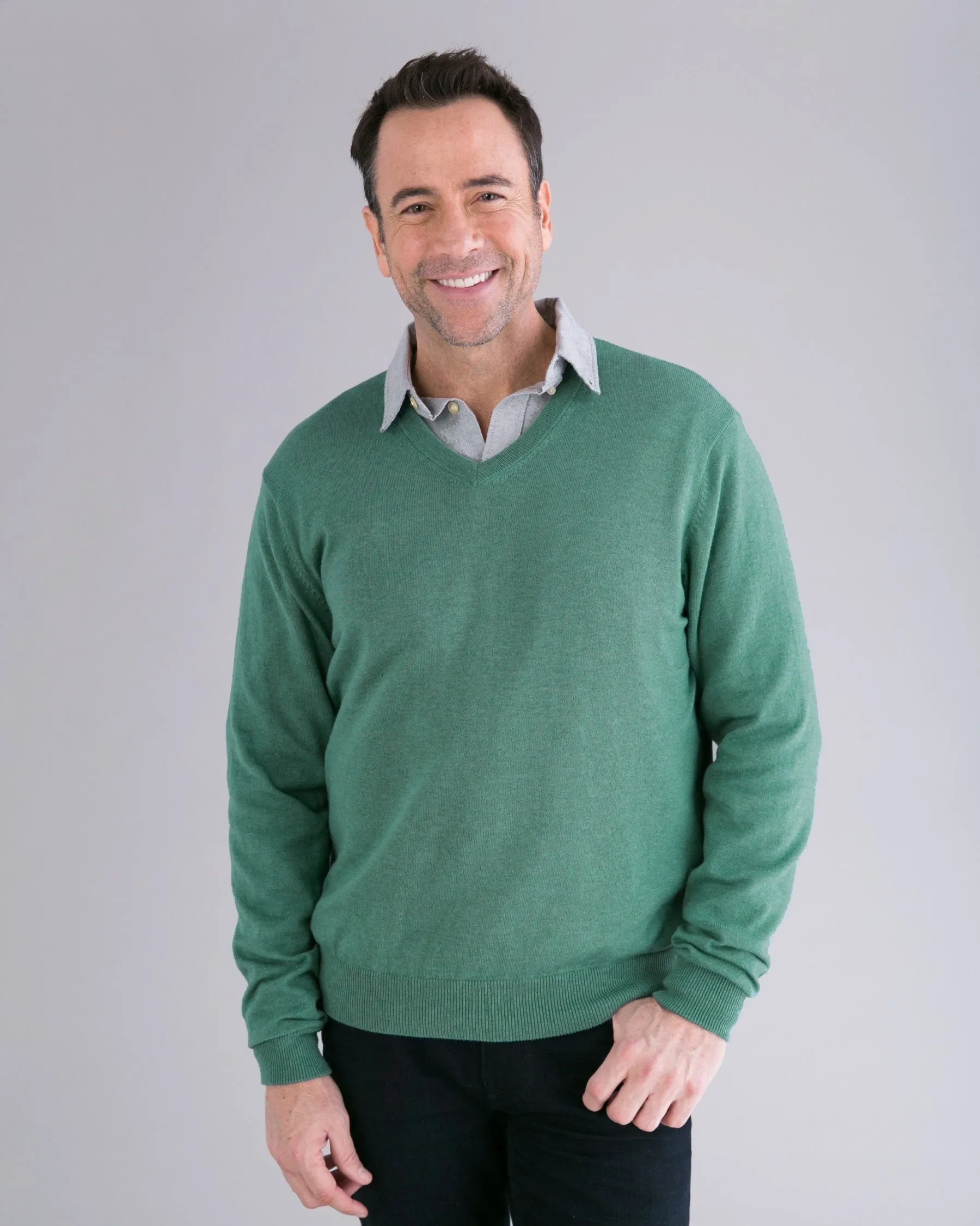 Alashan | Cotton Cashmere | Classic V-Neck | Pullover Sweater | Men's