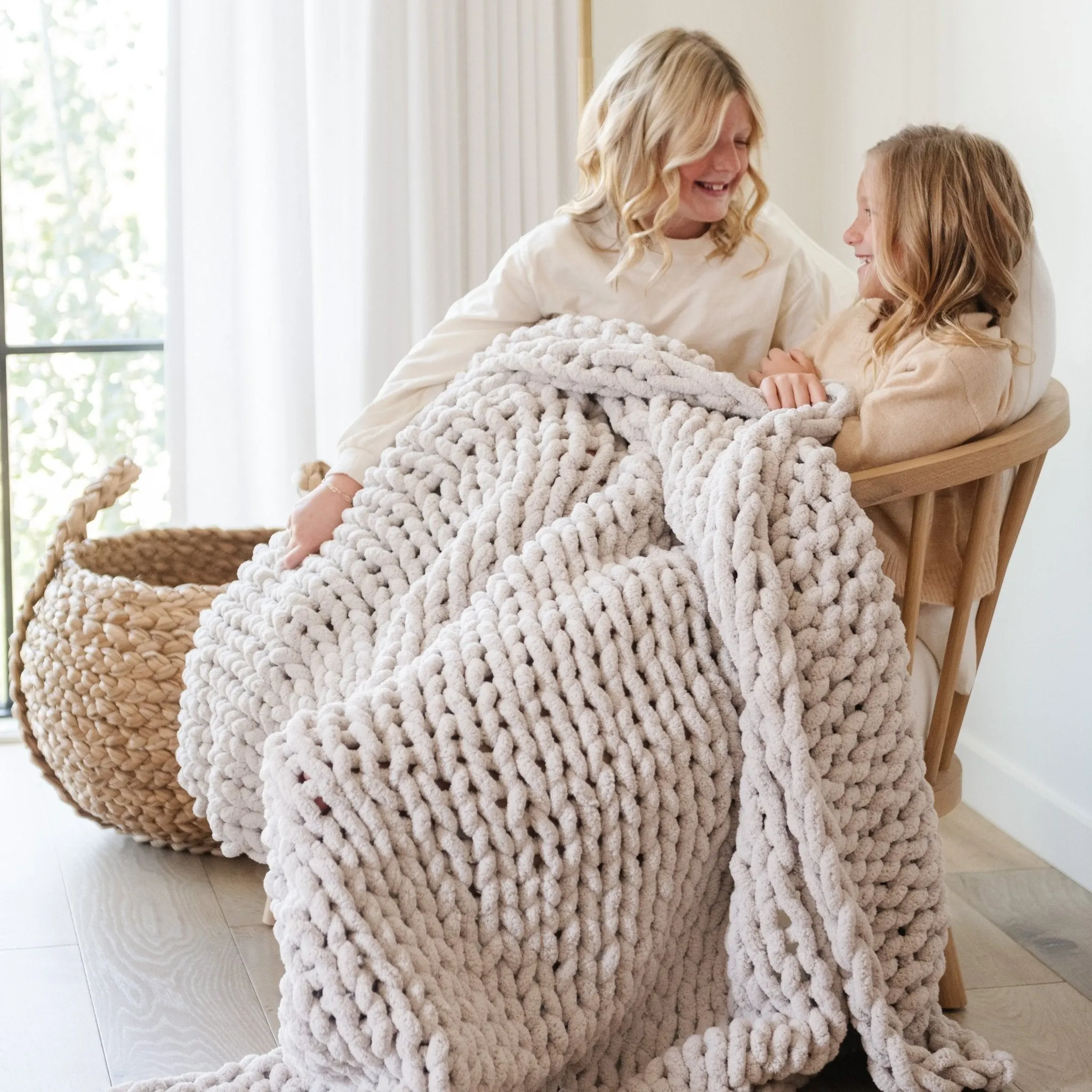 CHUNKY KNIT LARGE THROW BLANKETS