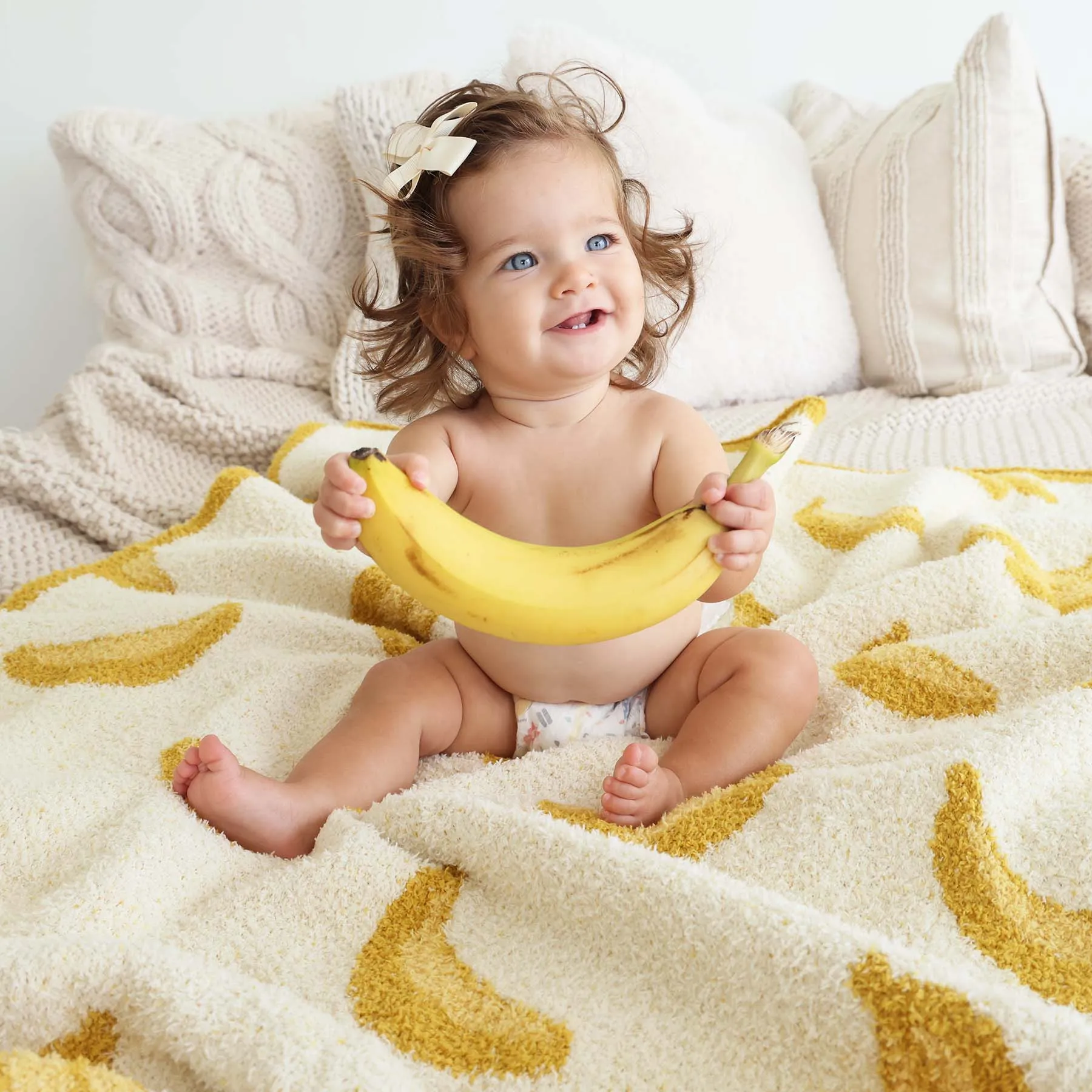 CuddleLane™ Luxe Blankets | Banana