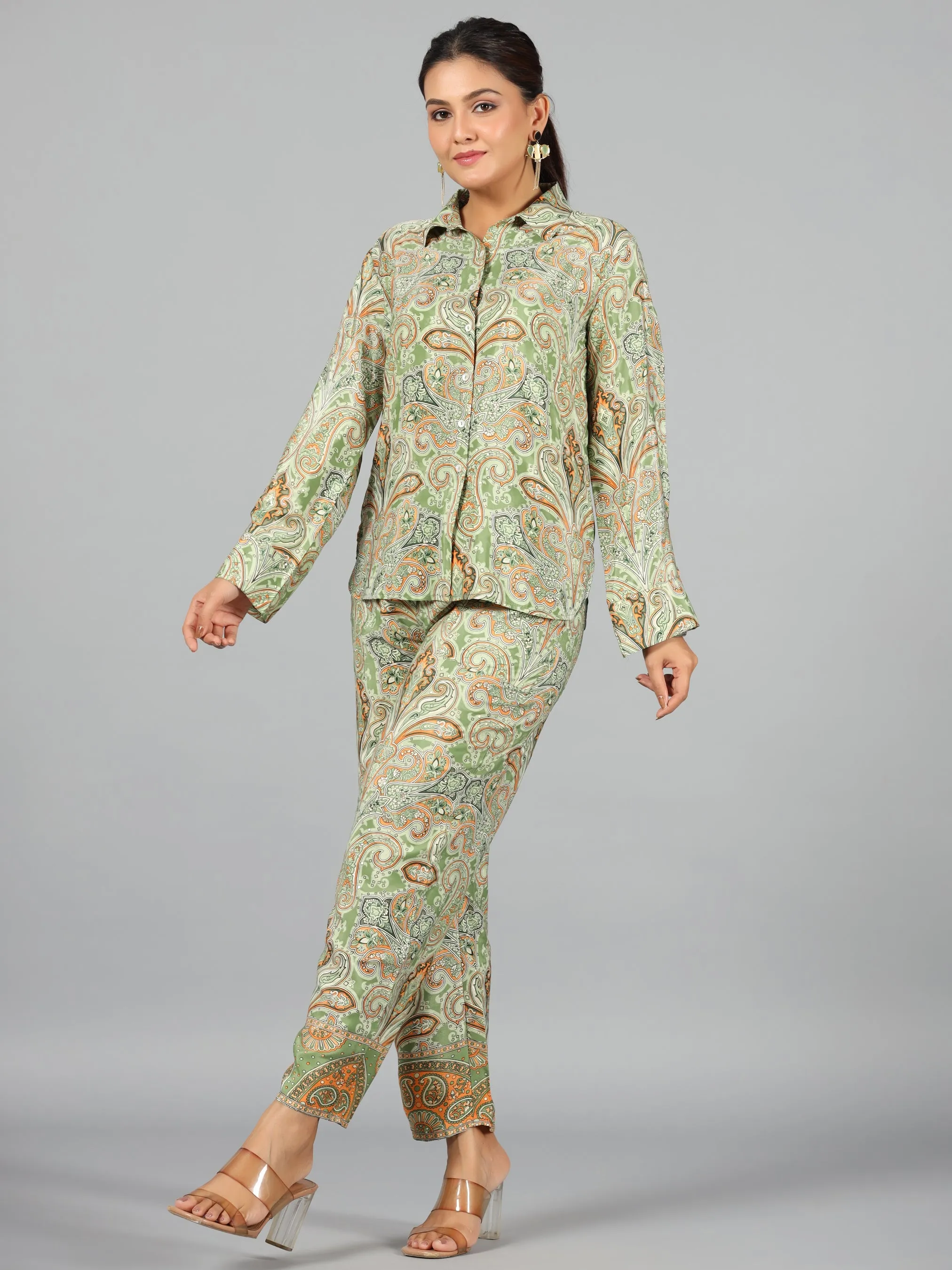 Women Green Kasturi Silk Printed Clothing Set