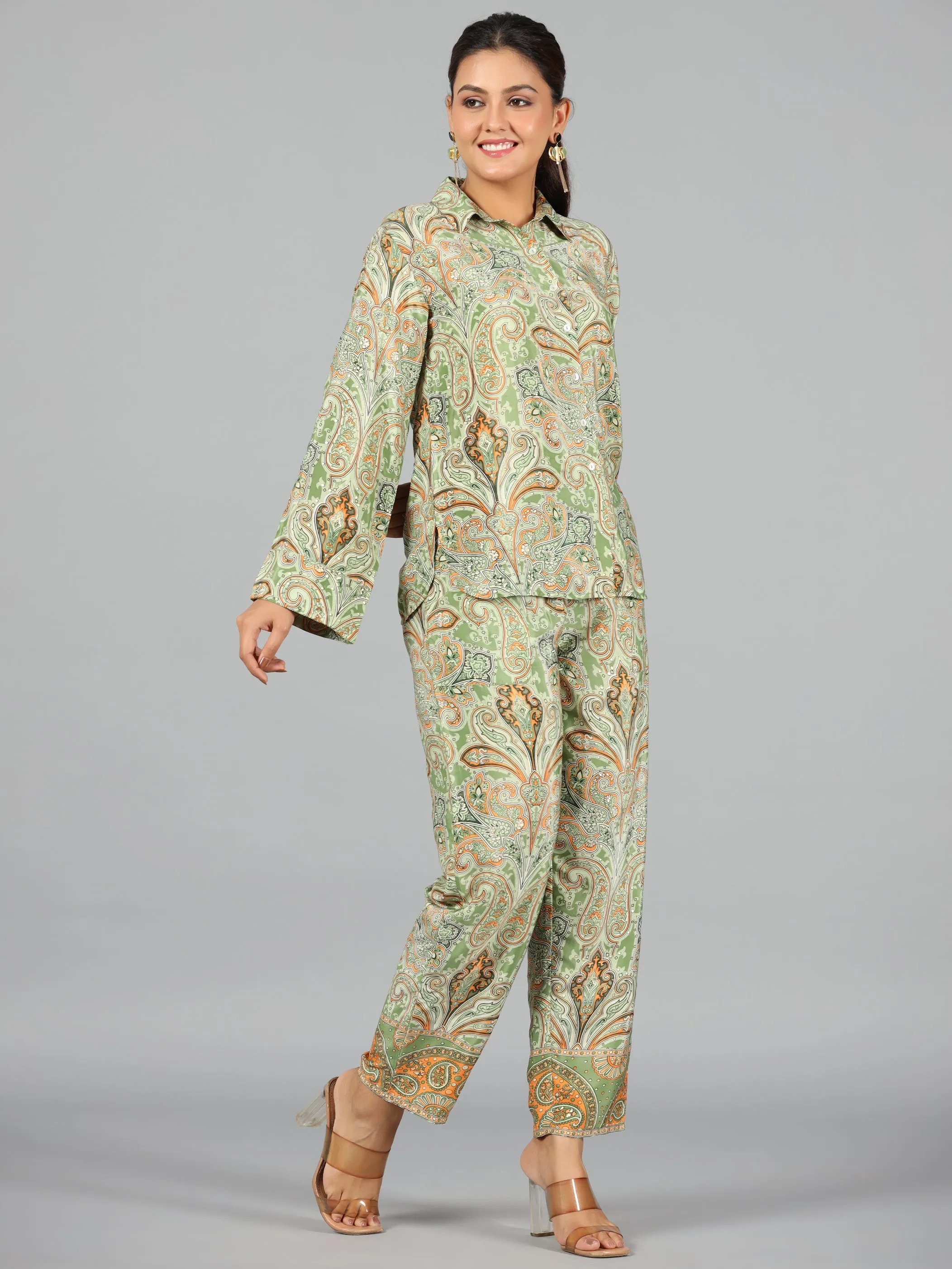 Women Green Kasturi Silk Printed Clothing Set